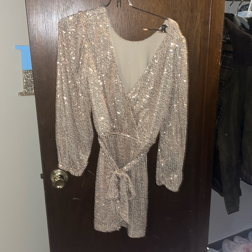 Perfect Gold Dress! With tie!